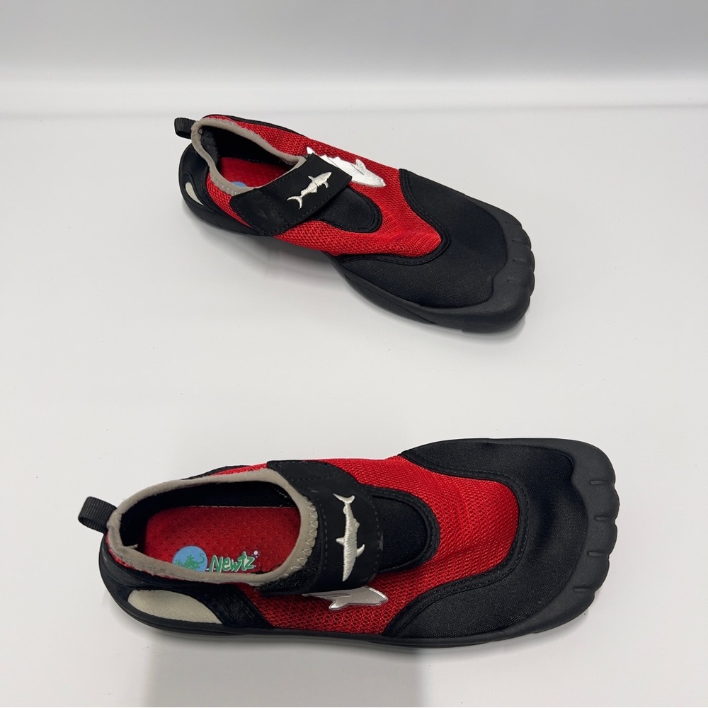 NEWKS Women’s size 7 Red and Gray outdoor rafting fishing camping Water shoe